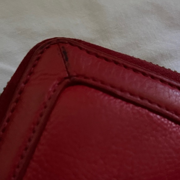 Tory Burch Bold Red Zip Around Wallet - Picture 5 of 6